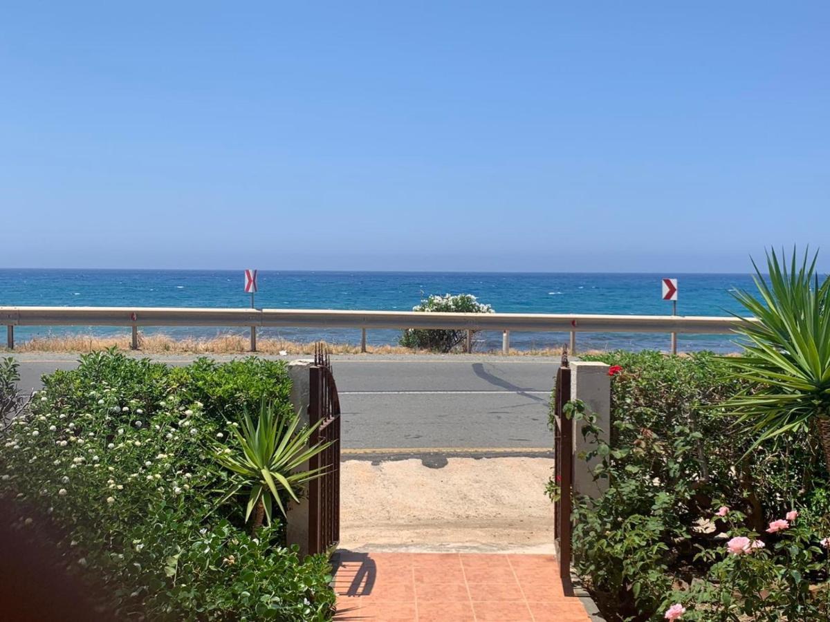 Spiti Damianos Villa Beachfront Pomos Esterno foto